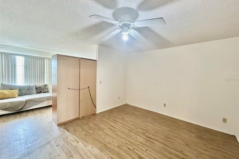 Copropriété à vendre à Clearwater, Floride: 1 chambre, 76.64 m2 № 2157082 - photo 10