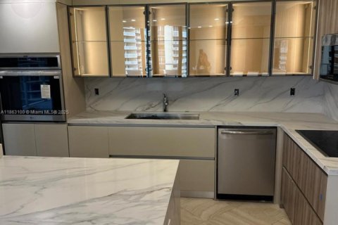 Condo in Aventura, Florida, 3 bedrooms  № 1889825 - photo 2