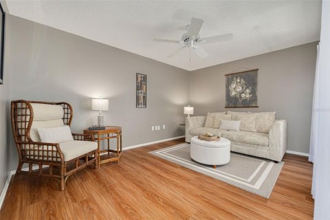 Casa en venta en Palm Harbor, Florida, 2 dormitorios, 154.12 m2 № 1916349 - foto 13
