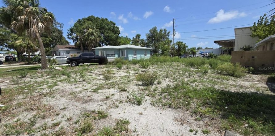 Terreno en Saint Petersburg, Florida № 1778534