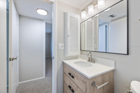Condominio en alquiler en Sarasota, Florida, 2 dormitorios, 125.42 m2 № 1512467 - foto 20