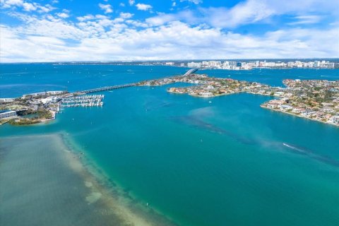 Condominio en alquiler en Sarasota, Florida, 2 dormitorios, 125.42 m2 № 1512467 - foto 27