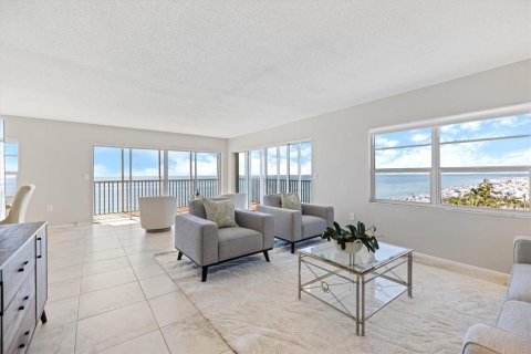 Condominio en alquiler en Sarasota, Florida, 2 dormitorios, 125.42 m2 № 1512467 - foto 5