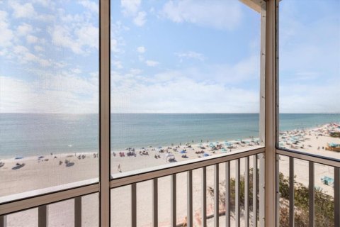Condominio en alquiler en Sarasota, Florida, 2 dormitorios, 125.42 m2 № 1512467 - foto 26