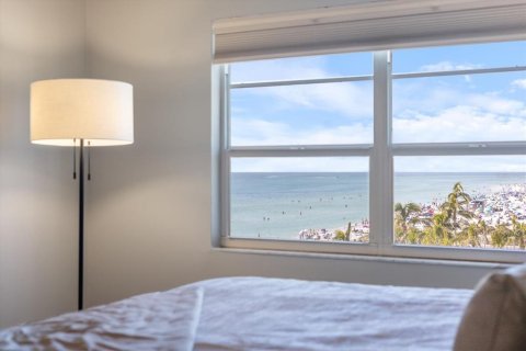Condominio en alquiler en Sarasota, Florida, 2 dormitorios, 125.42 m2 № 1512467 - foto 15