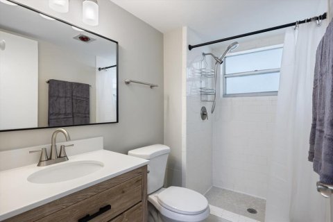 Condominio en alquiler en Sarasota, Florida, 2 dormitorios, 125.42 m2 № 1512467 - foto 19