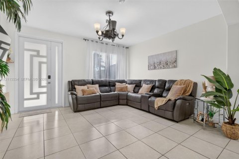 Villa ou maison à vendre à Homestead, Floride: 4 chambres, 202.81 m2 № 2433889 - photo 2