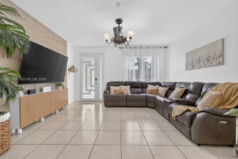 Villa ou maison à vendre à Homestead, Floride: 4 chambres, 202.81 m2 № 2433889 - photo 3