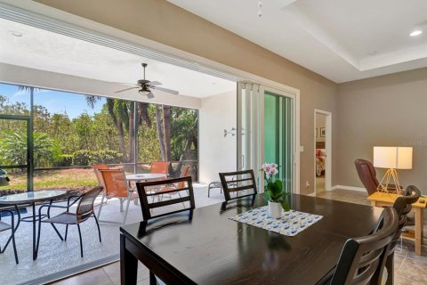 House in Bradenton, Florida 3 bedrooms, 188.96 sq.m. № 2200343 - photo 20