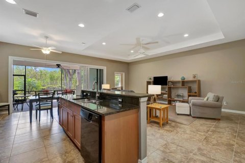 House in Bradenton, Florida 3 bedrooms, 188.96 sq.m. № 2200343 - photo 16