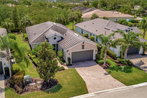 House in Bradenton, Florida 3 bedrooms, 188.96 sq.m. № 2200343