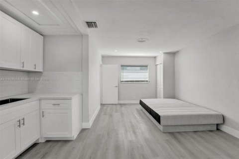 Commercial property in Hollywood, Florida 204.38 sq.m. № 1977941 - photo 15