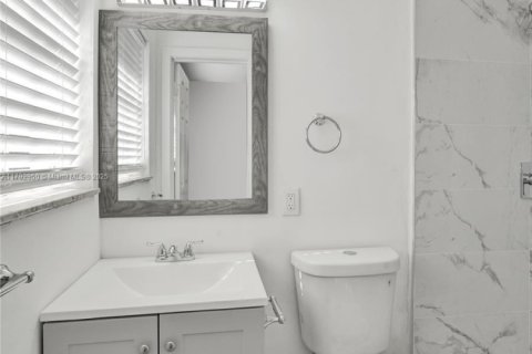 Commercial property in Hollywood, Florida 204.38 sq.m. № 1977941 - photo 30