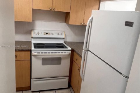 Copropriété à vendre à Sweetwater, Floride: 2 chambres, 66.89 m2 № 2059753 - photo 4