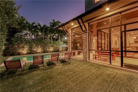 Casa en venta en Fort Lauderdale, Florida, 4 dormitorios, 330.64 m2 № 2253102 - foto 7