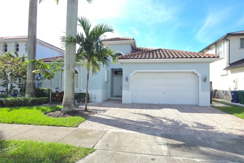 Villa ou maison à Miami, Floride 4 chambres, 202.99 m2 № 2389756
