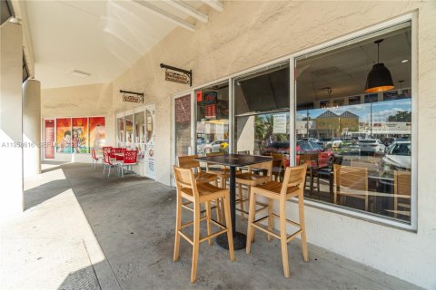 Купить коммерческую недвижимость в Майами, Флорида № 2020888 - фото 4