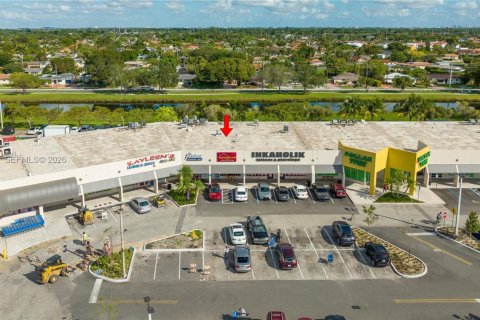 Купить коммерческую недвижимость в Майами, Флорида № 2020888 - фото 3