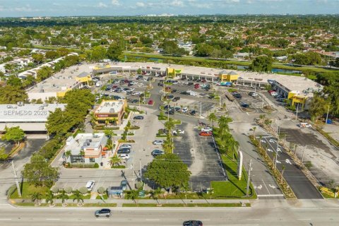 Купить коммерческую недвижимость в Майами, Флорида № 2020888 - фото 26
