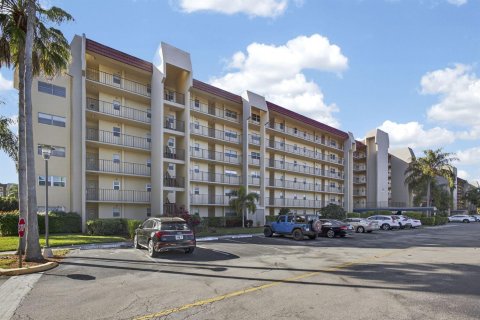 Condo in Lake Worth, Florida, 2 bedrooms № 2248680