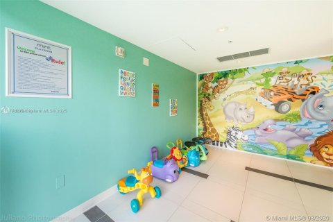 Condominio en venta en Miami, Florida, 2 dormitorios, 104.14 m2 № 2270959 - foto 28