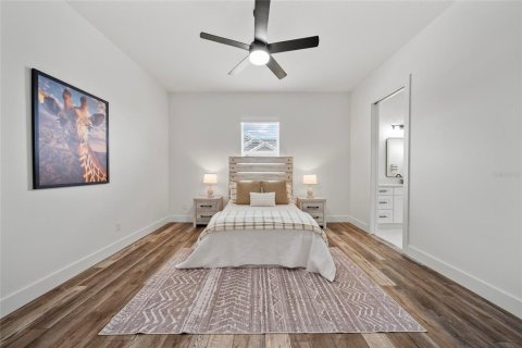 House in San Antonio, Florida 3 bedrooms, 243.03 sq.m. № 1847514 - photo 20