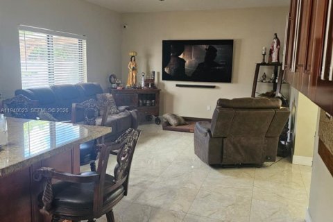 House in Miami, Florida 3 bedrooms, 161.37 sq.m. № 2000643 - photo 20