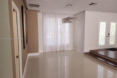 House in Boca Raton, Florida 4 bedrooms, 299.61 sq.m. № 1802481 - photo 7