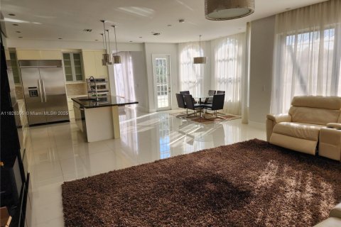 House in Boca Raton, Florida 4 bedrooms, 299.61 sq.m. № 1802481 - photo 6