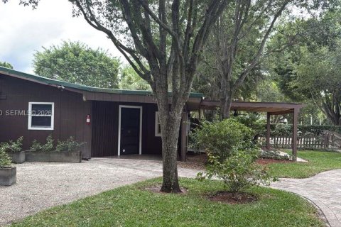 Casa en venta en Wellington, Florida, 8 dormitorios № 2071287 - foto 13