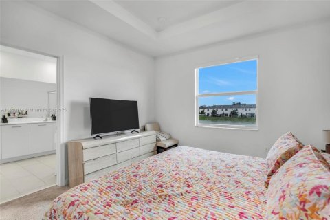 Touwnhouse à vendre à Miami, Floride: 3 chambres, 133.97 m2 № 1929447 - photo 15