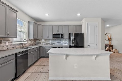House in ESTATES AT LAKEVIEW PRESERVE in Winter Garden, Florida 3 bedrooms, 203.46 sq.m. № 1907768 - photo 9
