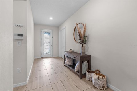 House in ESTATES AT LAKEVIEW PRESERVE in Winter Garden, Florida 3 bedrooms, 203.46 sq.m. № 1907768 - photo 3