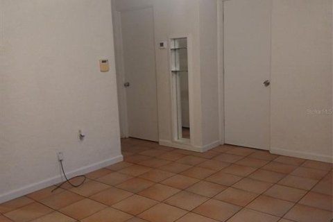 House in Saint Petersburg, Florida 3 bedrooms, 125.79 sq.m. № 2095575 - photo 14