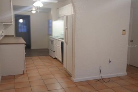 House in Saint Petersburg, Florida 3 bedrooms, 125.79 sq.m. № 2095575 - photo 4