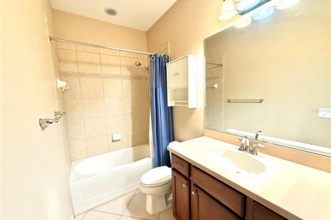 House in Seffner, Florida 5 bedrooms, 268.67 sq.m. № 1737235 - photo 23