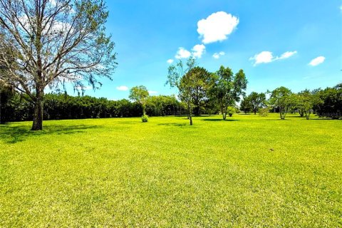 House in Seffner, Florida 5 bedrooms, 268.67 sq.m. № 1737235 - photo 29