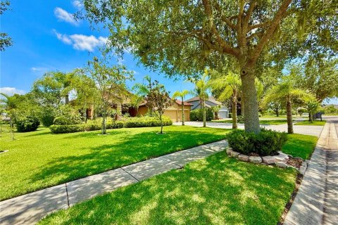 House in Seffner, Florida 5 bedrooms, 268.67 sq.m. № 1737235 - photo 28