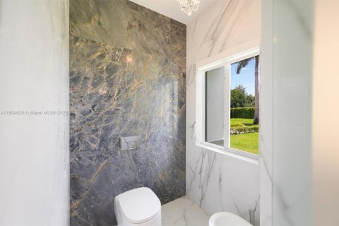 Купить виллу или дом в Саутвест-Ранчес, Флорида 5 спален, 358.05м2, № 1960274 - фото 23