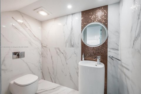 Купить виллу или дом в Саутвест-Ранчес, Флорида 5 спален, 358.05м2, № 1960274 - фото 19