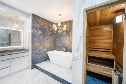 Купить виллу или дом в Саутвест-Ранчес, Флорида 5 спален, 358.05м2, № 1960274 - фото 20