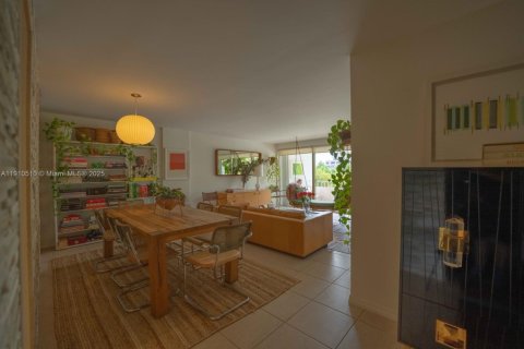 Copropriété à vendre à Key Biscayne, Floride: 2 chambres, 117.06 m2 № 1966782 - photo 1