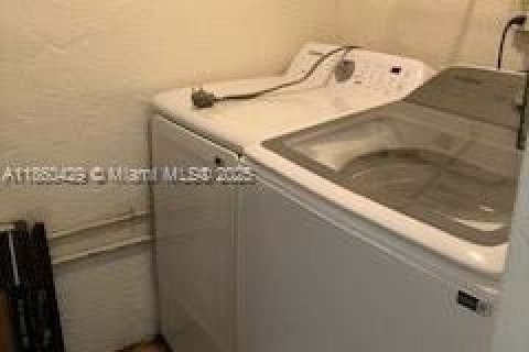 Снять в аренду виллу или дом в Дейви, Флорида 3 спальни, 145.48м2, № 1887723 - фото 21