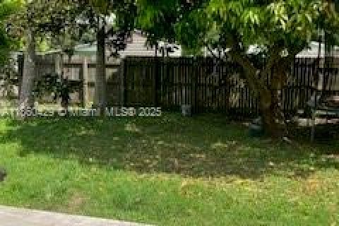 Снять в аренду виллу или дом в Дейви, Флорида 3 спальни, 145.48м2, № 1887723 - фото 23