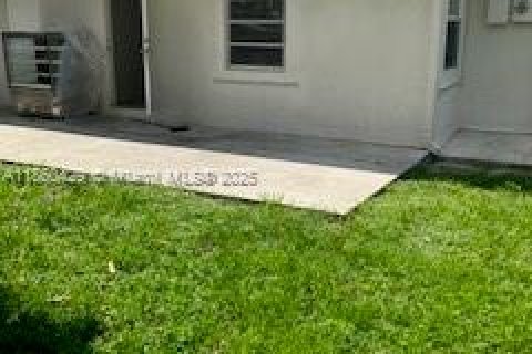 Снять в аренду виллу или дом в Дейви, Флорида 3 спальни, 145.48м2, № 1887723 - фото 24