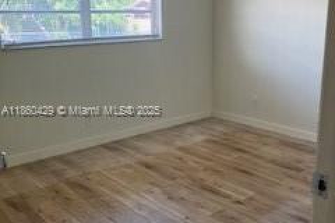 Снять в аренду виллу или дом в Дейви, Флорида 3 спальни, 145.48м2, № 1887723 - фото 19