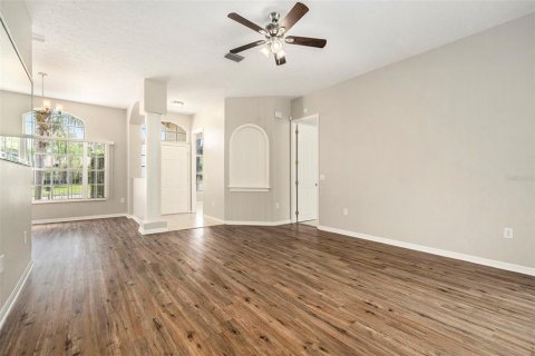 House in New Port Richey, Florida 4 bedrooms, 186.18 sq.m. № 1845172 - photo 4