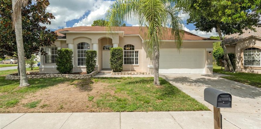 House in New Port Richey, Florida 4 bedrooms, 186.18 sq.m. № 1845172