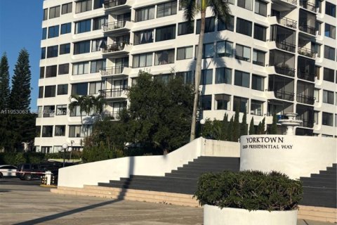 Copropriété à vendre à West Palm Beach, Floride: 2 chambres, 110.93 m2 № 2153229 - photo 1