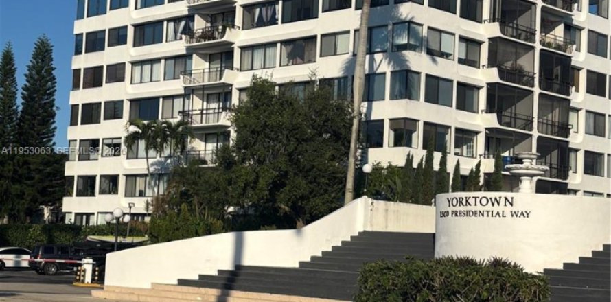 Condo à West Palm Beach, Floride, 2 chambres  № 2153229